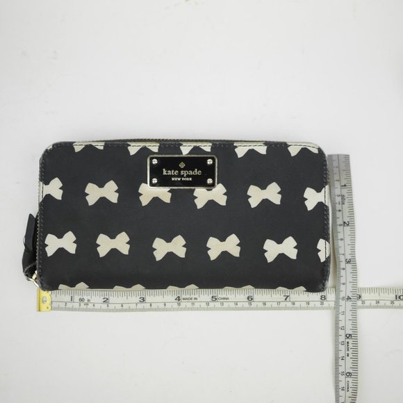 KATE SPADE New York wallet Black & beige bow print wallet full zip 7.5" x 4" - Picture 11 of 11